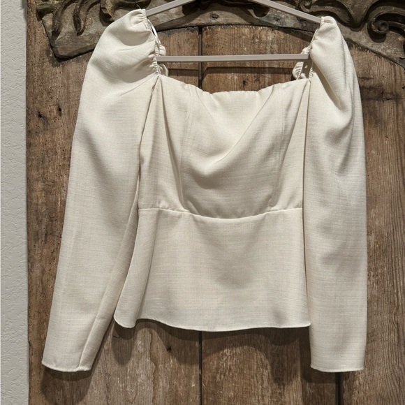 H&M peplum cream top size small. - Picture 1 of 1